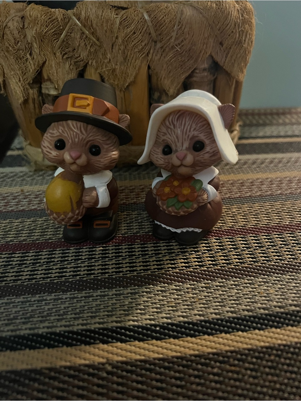 🐱 Vintage Pilgrim Kitten Salt & Pepper Shakers 🦃🍂